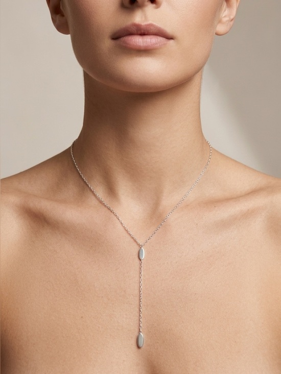 Kendra Scott Jewelry - 113: Kendra Scott silver tone necklace